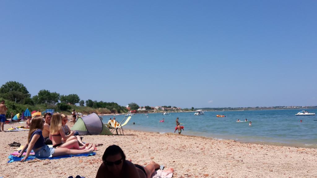 Apartman Nin-Dodo Bagian luar foto