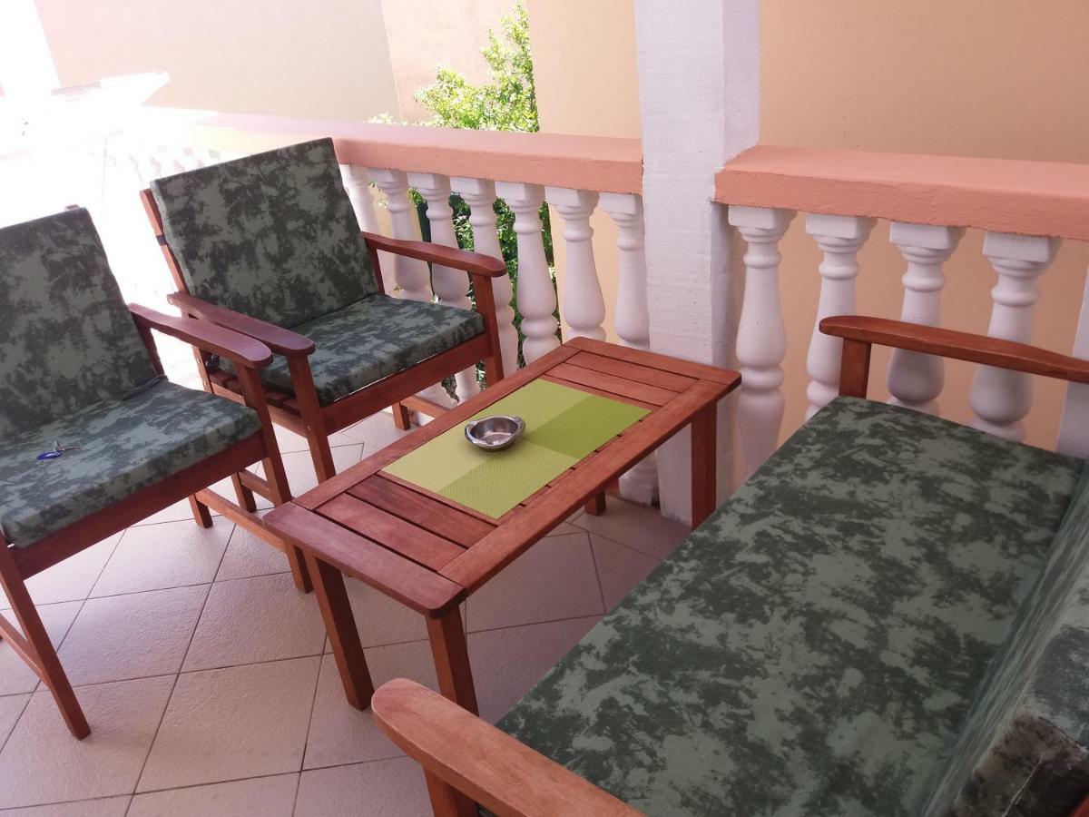 Apartman Nin-Dodo Bagian luar foto