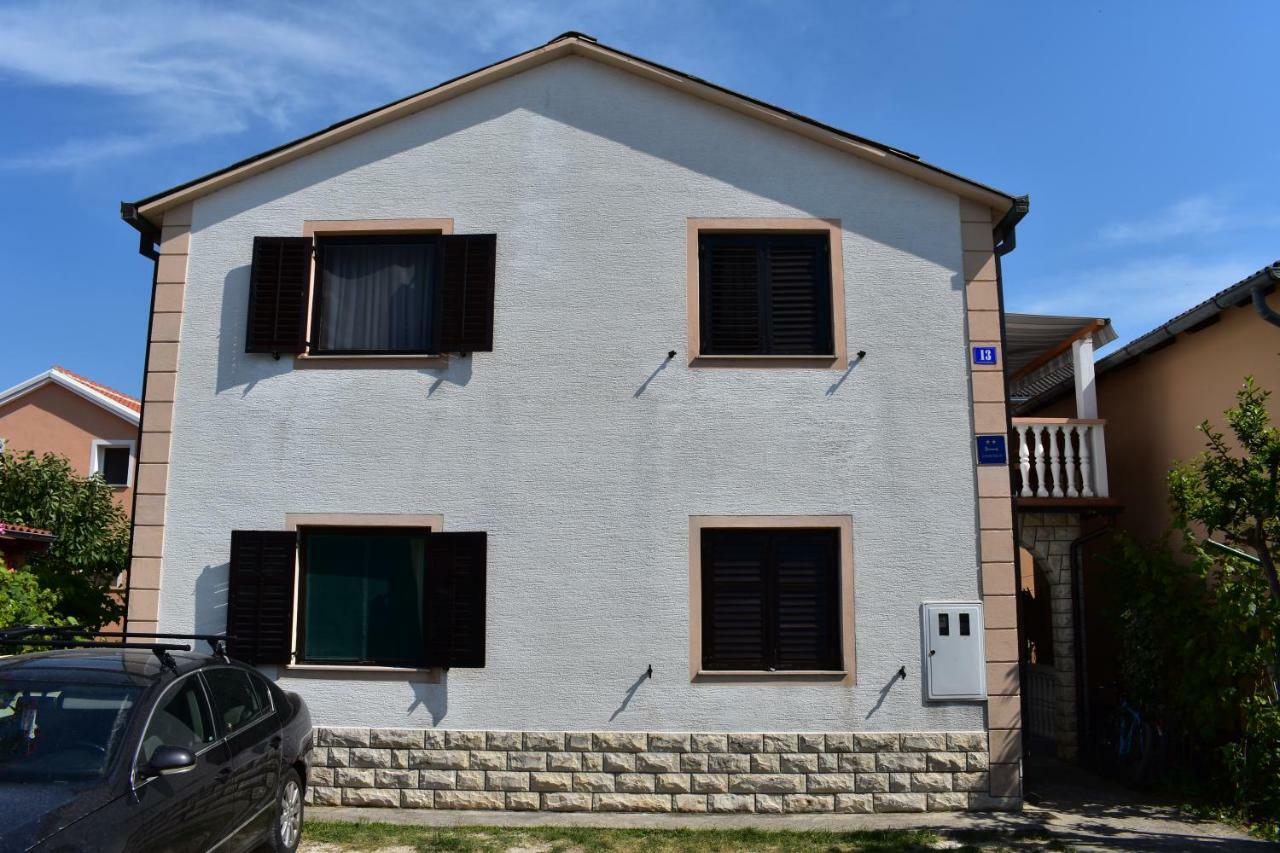 Apartman Nin-Dodo Bagian luar foto