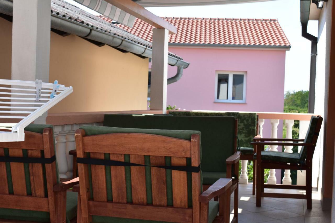 Apartman Nin-Dodo Bagian luar foto