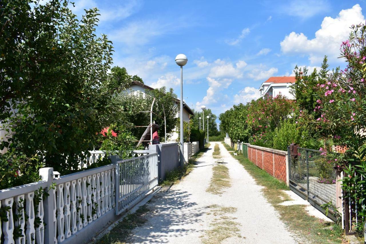 Apartman Nin-Dodo Bagian luar foto